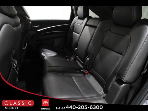 Used 2018 Acura MDX w/ Technology & Entertainment image 18