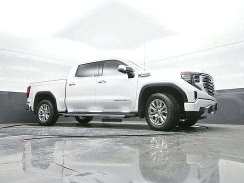 Used 2025 GMC Sierra 1500 Denali w/ Technology Package image 42