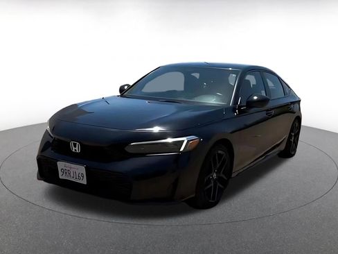 Used 2025 Honda Civic Sport image 4
