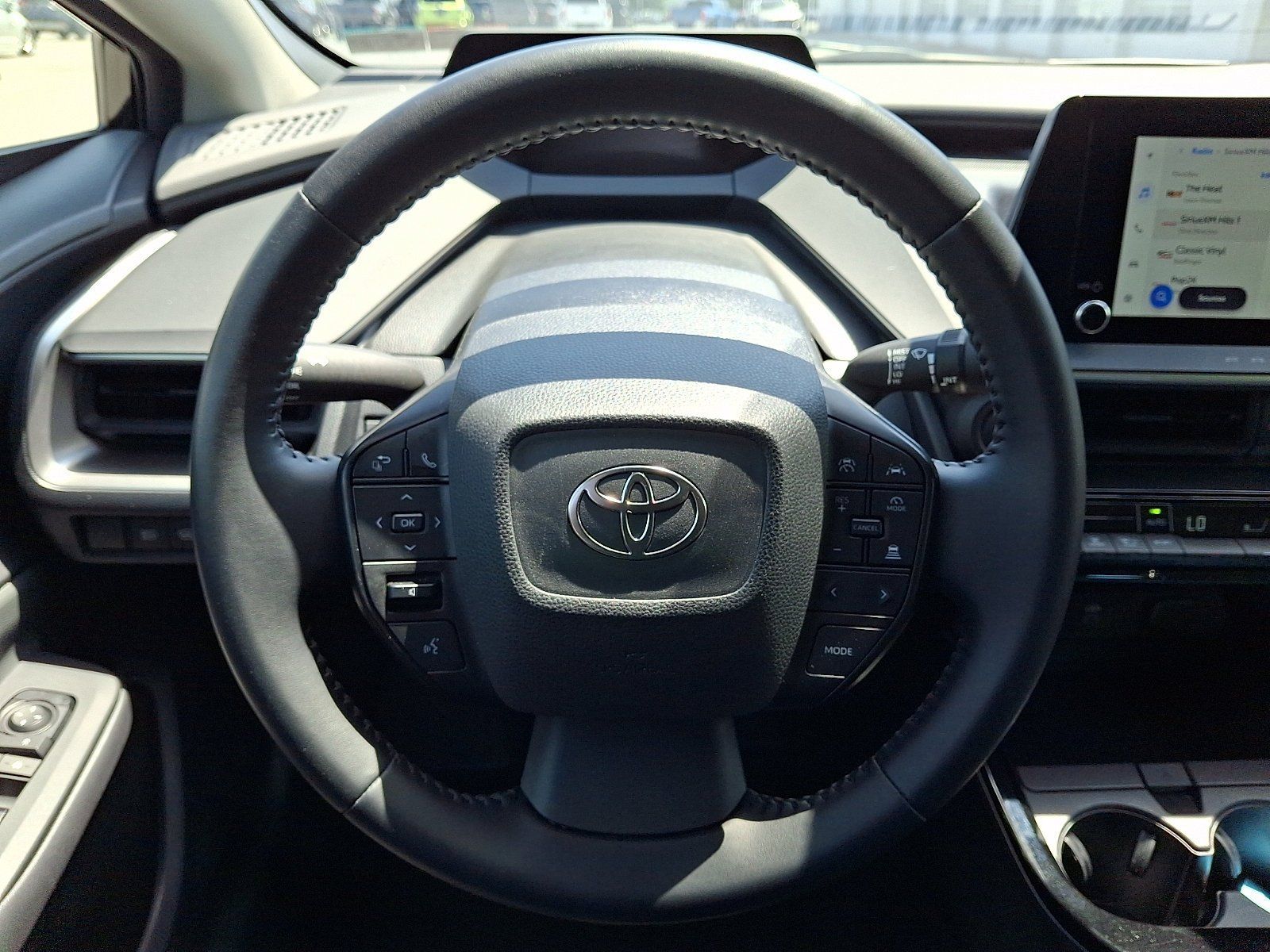 Used 2025 Toyota Prius LE FWD image 20