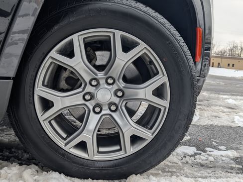 Used 2022 Jeep Wagoneer Series I w/ Premium Group I image 17