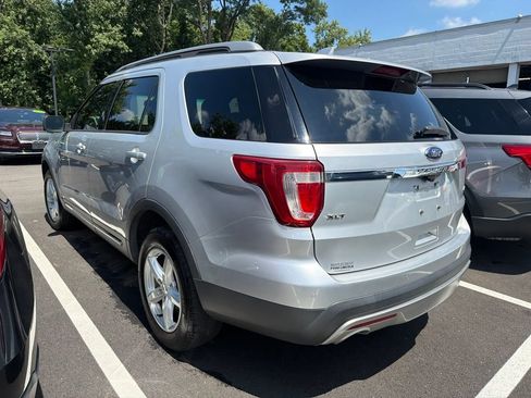 Used 2016 Ford Explorer XLT w/ Equipment Group 202A AWD/4WD image 3