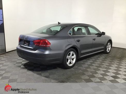Used 2013 Volkswagen Passat 2.5 SE image 6