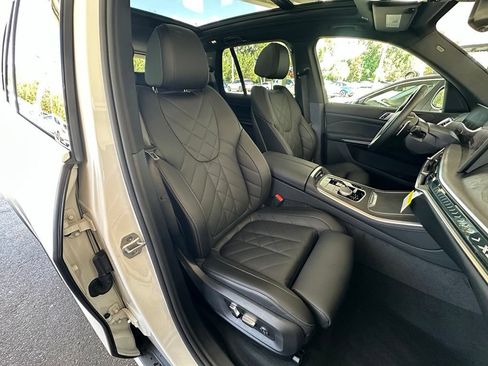 Used 2026 BMW X5 xDrive40i w/ Parking Assistance Package AWD/4WD image 25