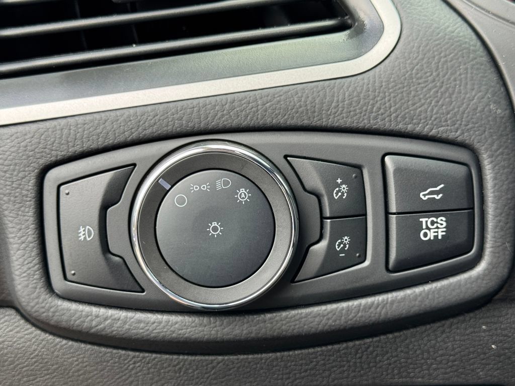 Used 2024 Ford Edge SEL w/ Convenience Package AWD/4WD image 19