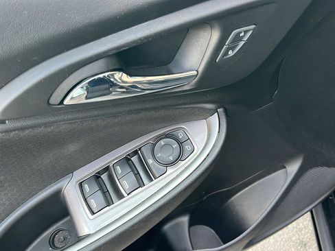 Used 2020 Chevrolet Malibu LS image 32