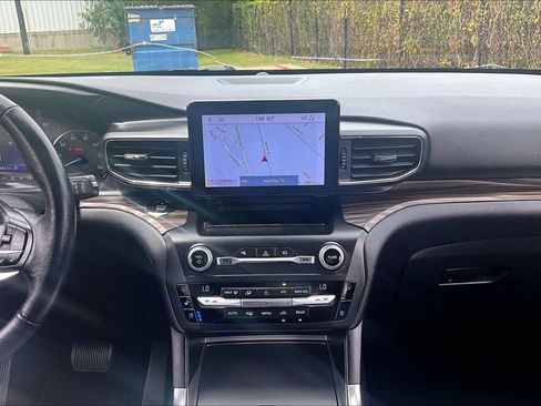 Used 2020 Ford Explorer Limited RWD image 43