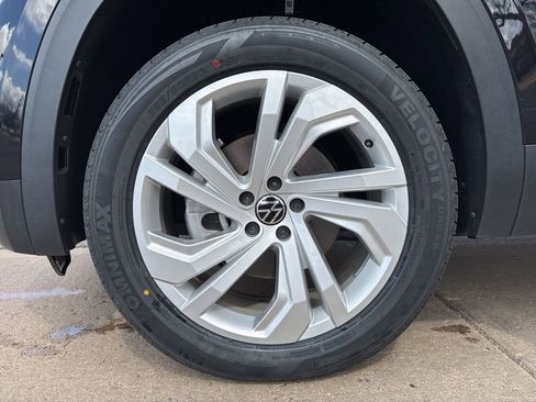 Used 2023 Volkswagen Atlas SE w/ Panoramic Sunroof Package image 28