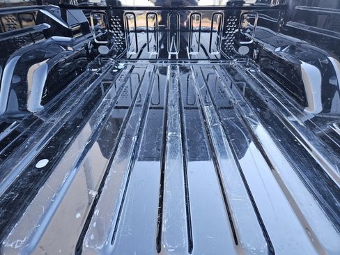 Used 2023 Jeep Gladiator Sport image 35