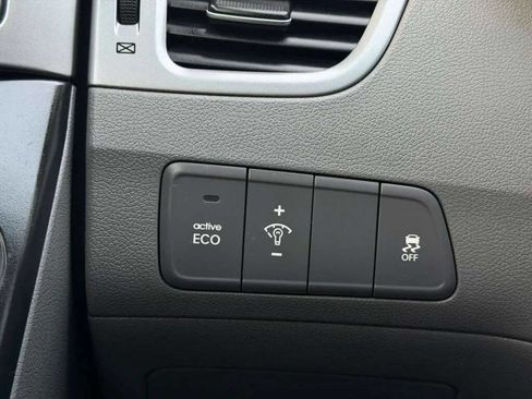 Used 2014 Hyundai Elantra SE w/ Option Group 02 image 15