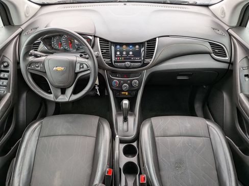 Used 2021 Chevrolet Trax LT AWD/4WD image 25