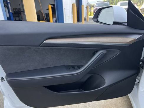 Used 2023 Tesla Model 3 Standard Range RWD image 10