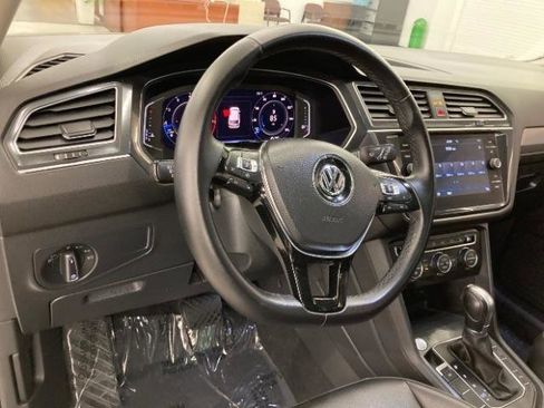 Used 2019 Volkswagen Tiguan SEL FWD image 7