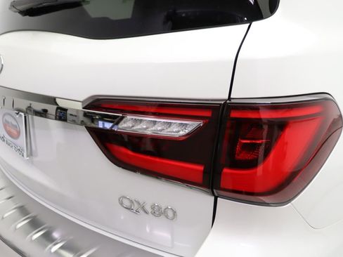 Used 2024 INFINITI QX80 Sensory image 9