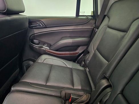 Used 2018 GMC Yukon SLT image 30