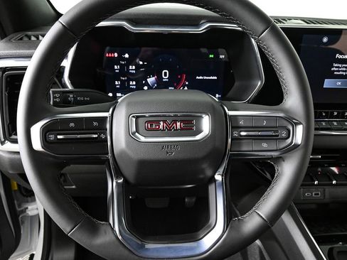 New 2026 GMC Canyon Elevation w/ Convenience Package image 8