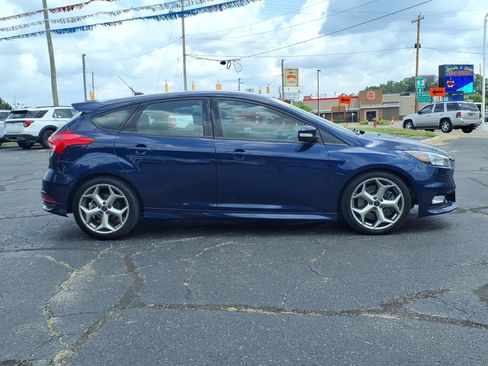Used 2016 Ford Focus ST FWD image 13