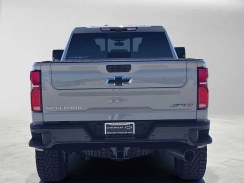 Used 2026 Chevrolet Silverado 2500 ZR2 AWD/4WD image 4