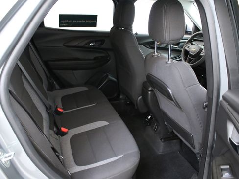 Certified 2023 Chevrolet TrailBlazer LT w/ Convenience Package FWD image 27