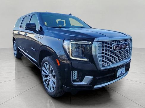 Used 2021 GMC Yukon XL Denali w/ Denali Premium Package image 1
