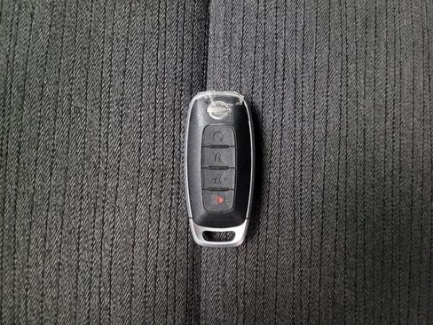 Used 2023 Nissan Rogue SV FWD image 32