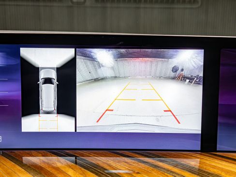 Used 2025 Cadillac Escalade Sport Platinum image 19