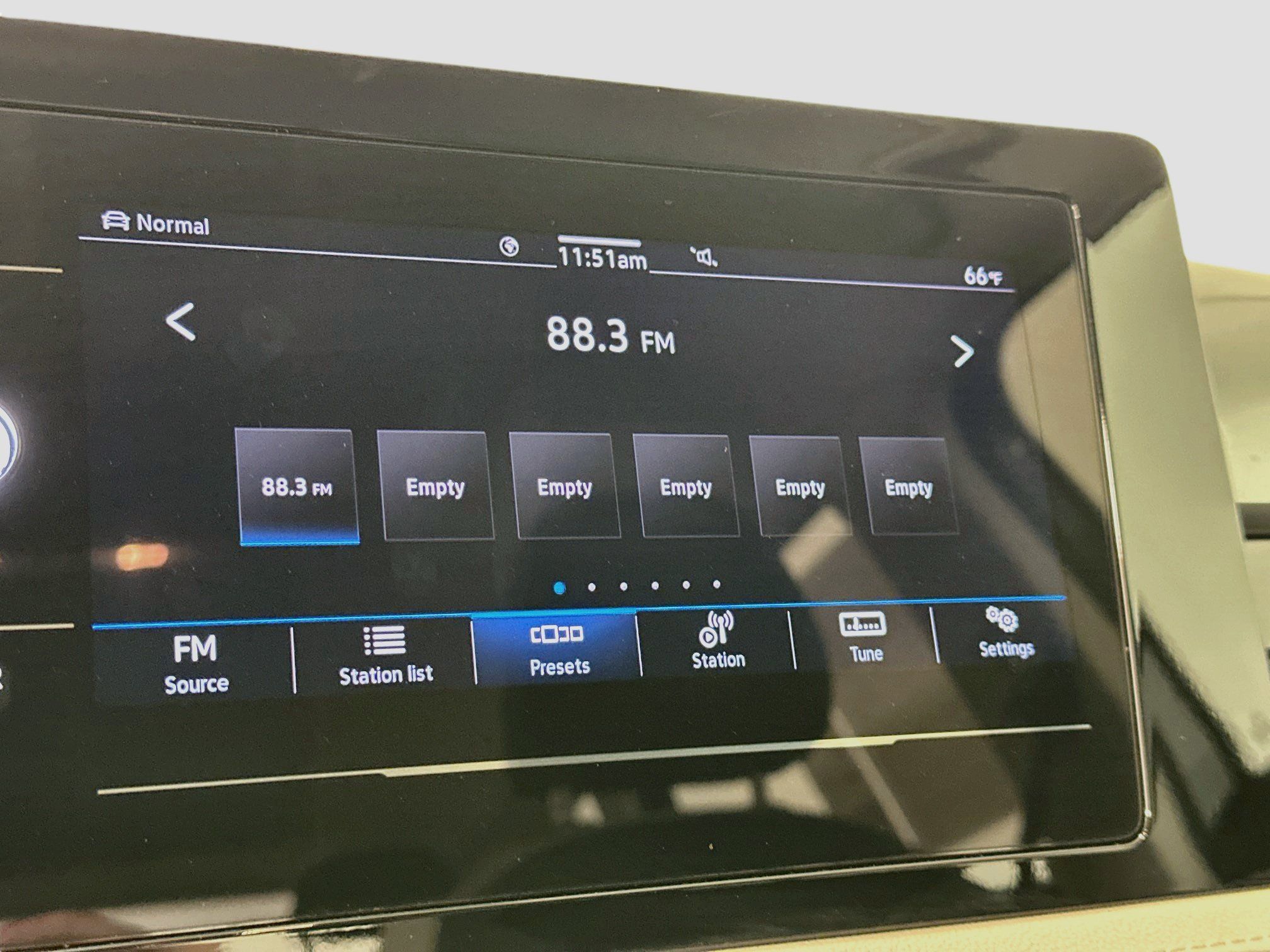 Used 2025 Volkswagen Taos S AWD/4WD image 21