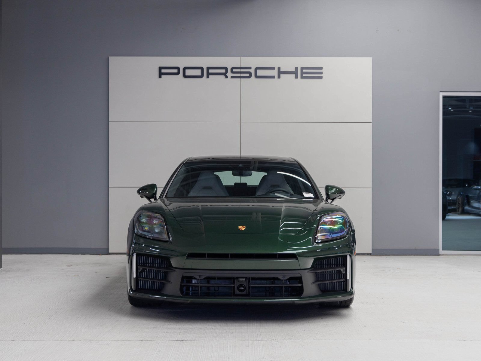 Certified 2026 Porsche Panamera RWD image 10