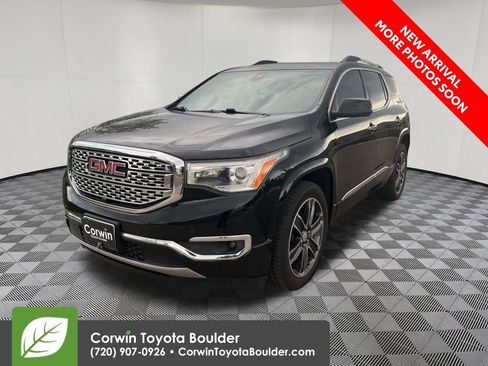 Used 2019 GMC Acadia Denali w/ Technology Package AWD/4WD image 3