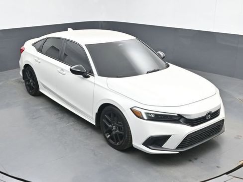 Used 2023 Honda Civic Sport image 13