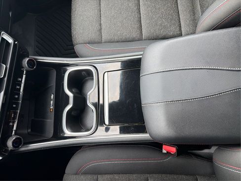 Used 2024 Chevrolet Traverse Z71 image 16