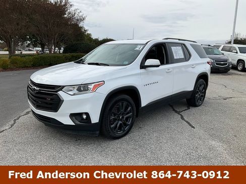 Used 2021 Chevrolet Traverse RS image 1