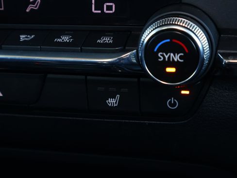 Used 2025 MAZDA MAZDA3 s image 26