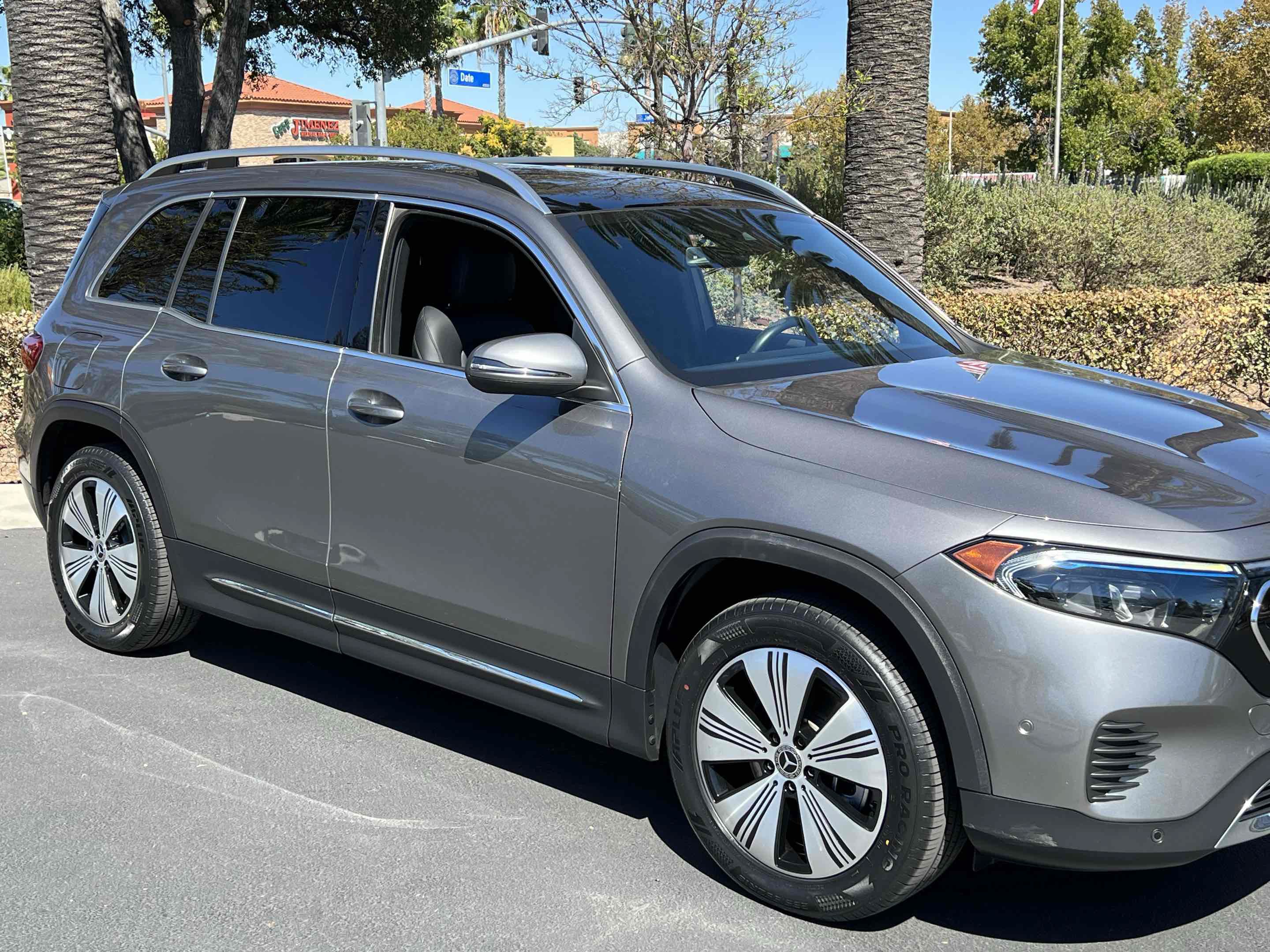 Used 2023 Mercedes-Benz EQB 300 4MATIC image 37
