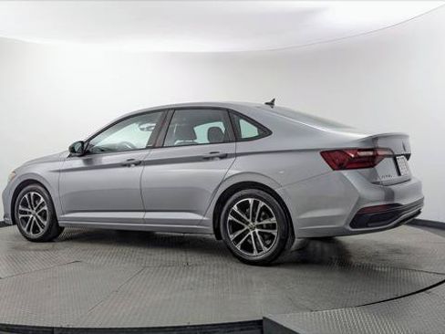 Used 2024 Volkswagen Jetta Sport FWD image 6