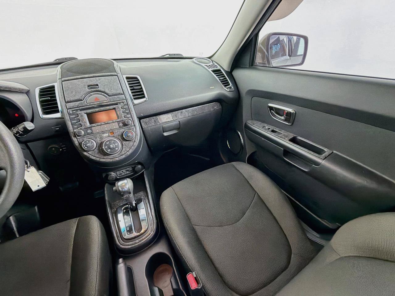 Used 2010 Kia Soul + w/ Audio Pkg FWD image 12