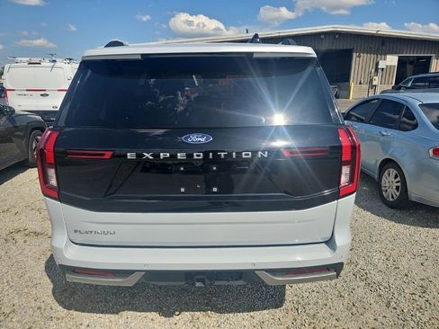 Used 2025 Ford Expedition Platinum AWD/4WD image 9