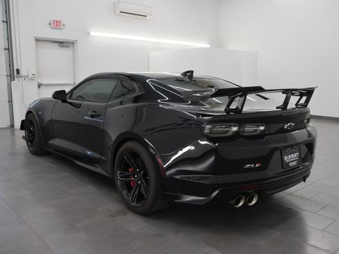Used 2019 Chevrolet Camaro ZL1 RWD image 6