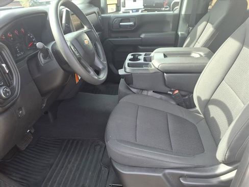 Used 2023 Chevrolet Silverado 2500 Custom w/ Custom Convenience Package image 11