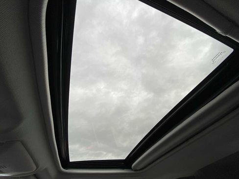 Used 2023 Toyota RAV4 XLE image 27