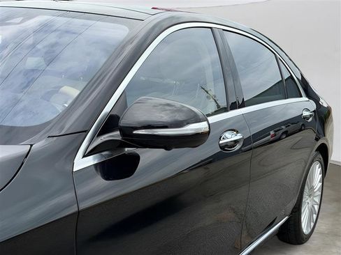 Used 2019 Mercedes-Benz S 560 4MATIC Sedan image 7