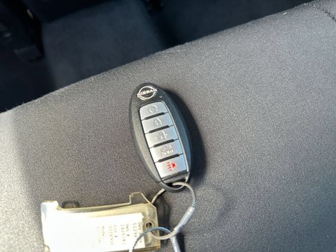 Used 2025 Nissan Altima 2.5 SV FWD image 25