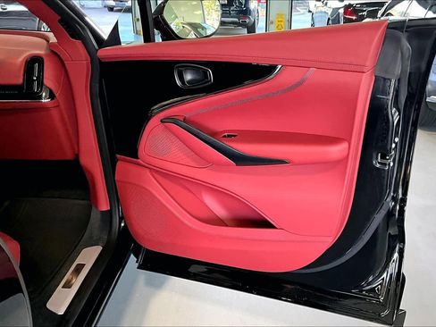 Used 2026 Aston Martin DBX 707 image 23