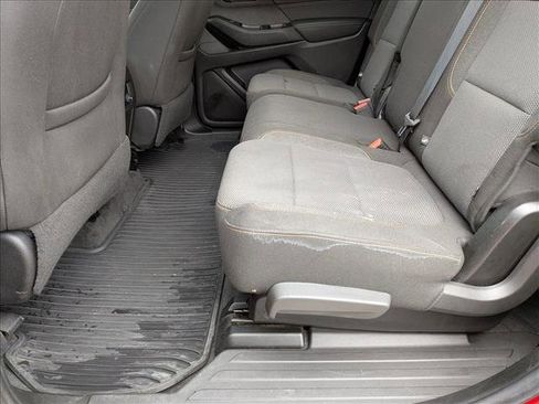 Used 2020 Chevrolet Traverse LT image 17