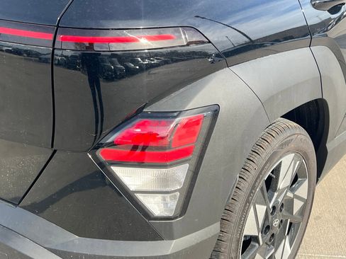 Used 2025 Hyundai Kona SEL image 13