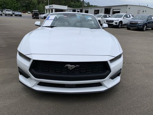 Used 2025 Ford Mustang Premium RWD image 16