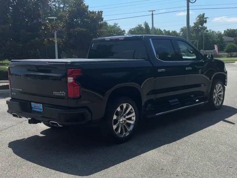 Used 2022 Chevrolet Silverado 1500 High Country w/ Technology Package image 9