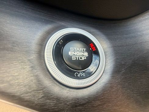 New 2025 Jeep Grand Cherokee Limited image 18