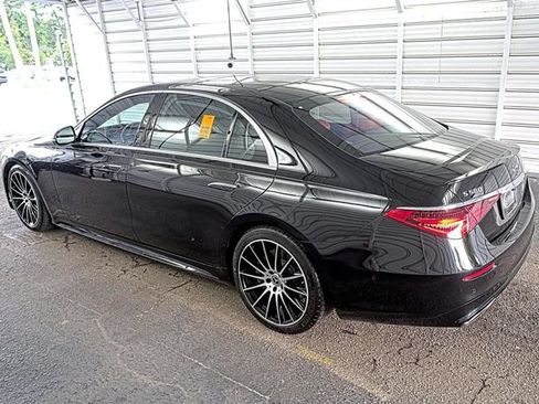Used 2022 Mercedes-Benz S 580 4MATIC Sedan image 2