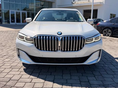 Used 2020 BMW 750i xDrive AWD/4WD image 6